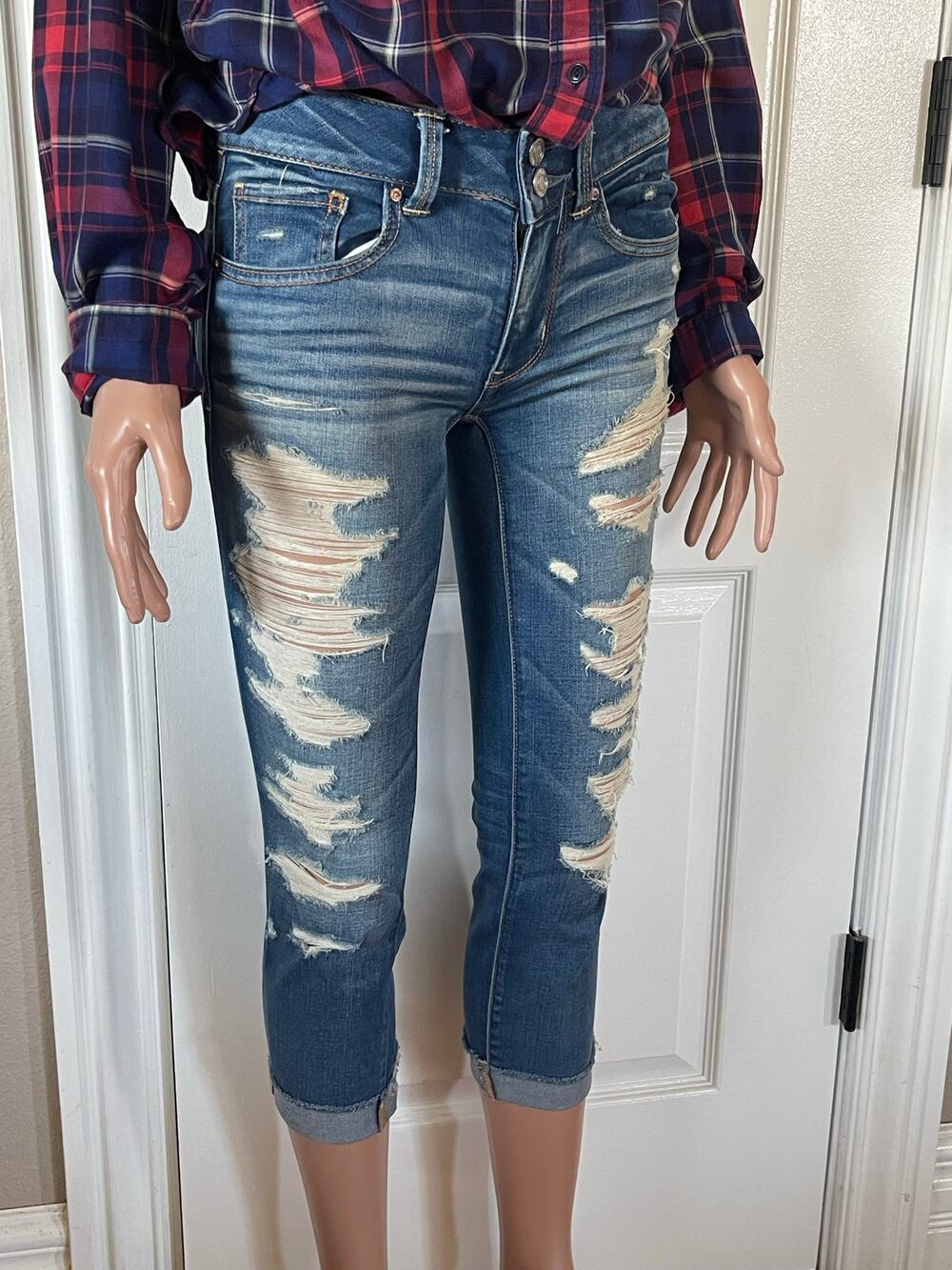 American Eagle Women sz 00 Jeans Distressed Medium Wash
